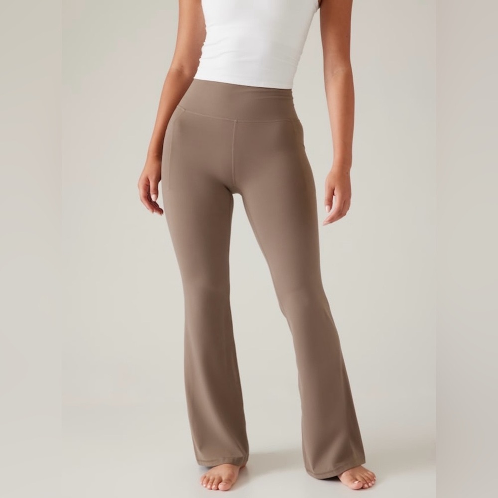 ATHLETA - ELATION FLARE LEGGING XS - NWT